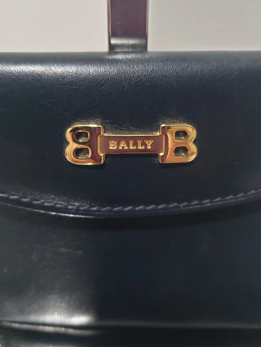 Bally Vintage Leather Coin Pouch Keychain